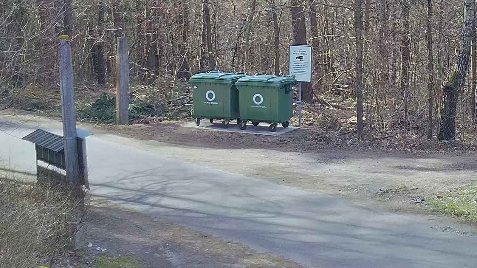 Buitinių atliekų konteineriai sodininkų bendrijoje